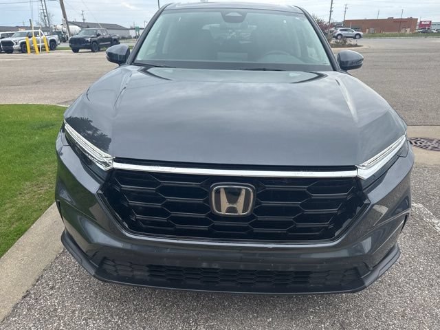 Used 2025 Honda CR-V EX image 3