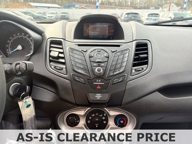 Used 2017 Ford Fiesta SE image 21
