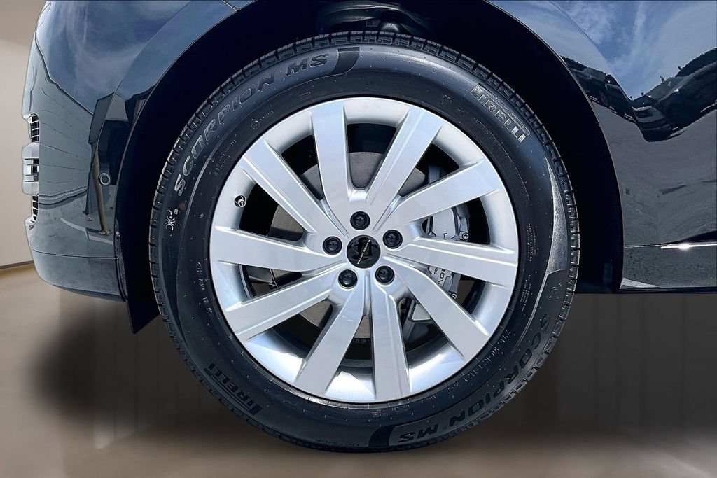 New 2026 Land Rover Range Rover SE AWD/4WD image 13
