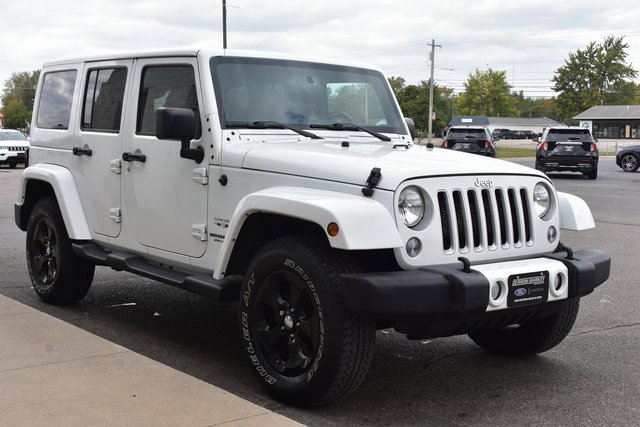 Used 2016 Jeep Wrangler Unlimited Sahara w/ Dual Top Group image 7