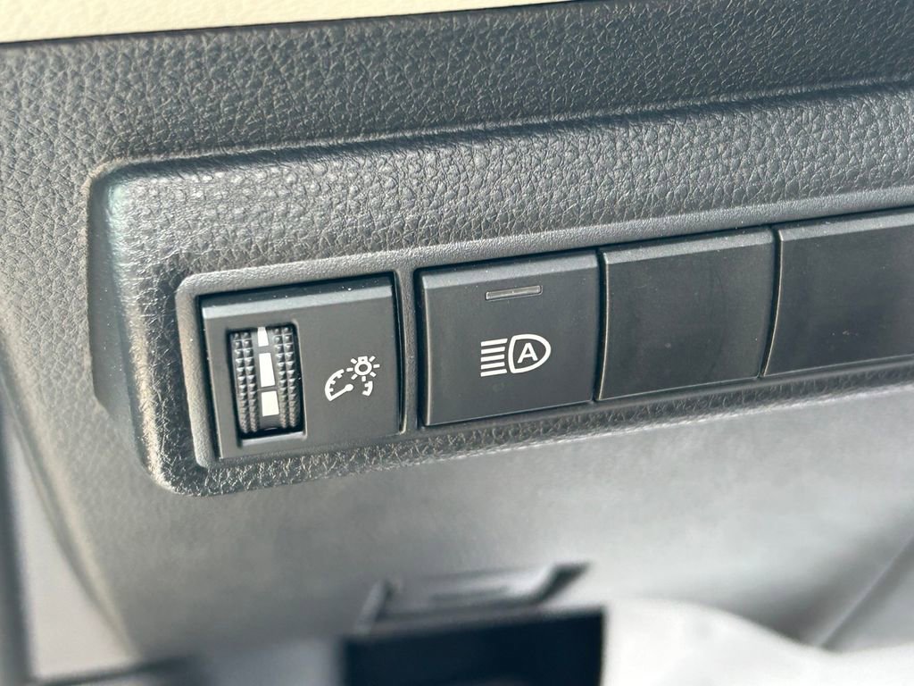 Used 2026 Toyota Corolla LE FWD image 23