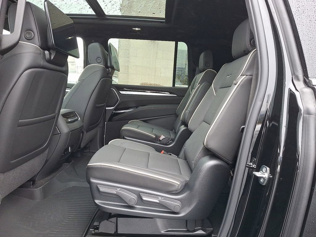 New 2026 Cadillac Escalade ESV Luxury w/ LPO, Floor Liner Package image 5