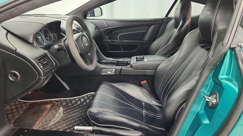 Used 2015 Aston Martin DB9 Coupe RWD image 53