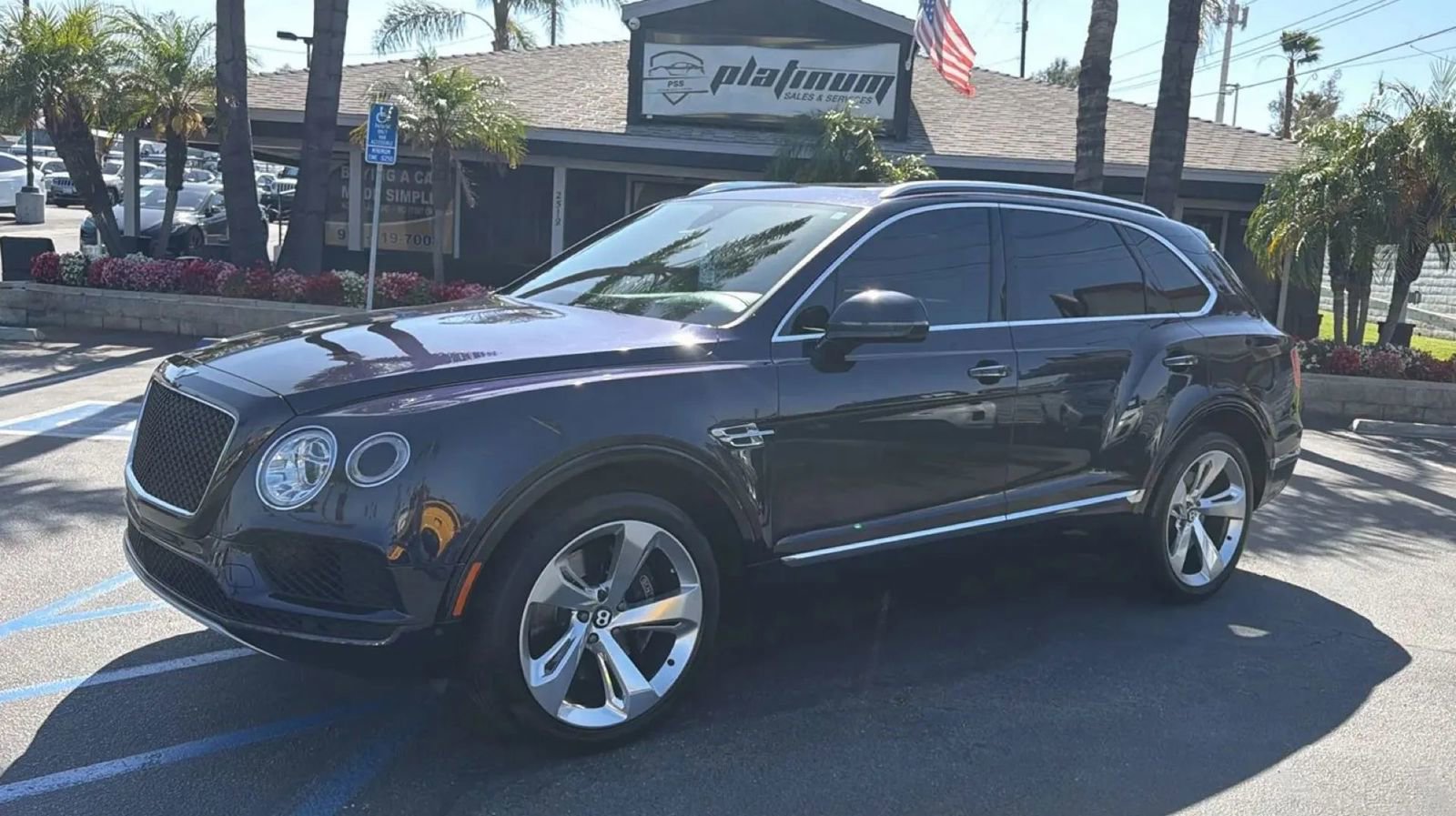 Used 2019 Bentley Bentayga AWD/4WD image 2