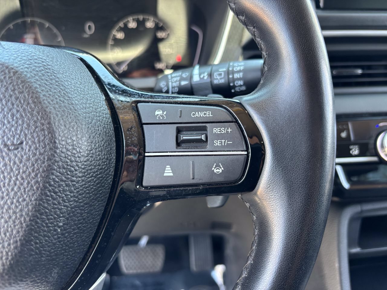 Certified 2025 Honda Pilot EX-L image 25