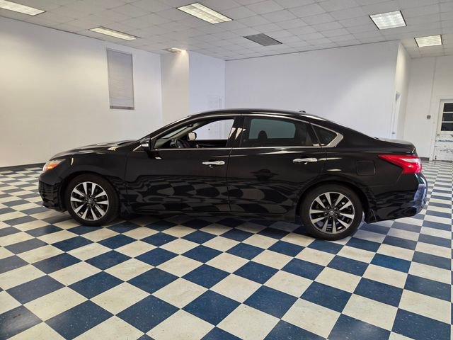 Used 2016 Nissan Altima 2.5 SV w/ Convenience Package FWD image 4