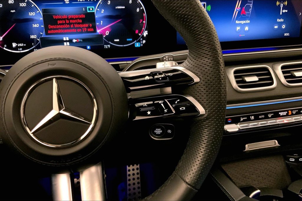 Used 2024 Mercedes-Benz GLS 450 4MATIC image 19