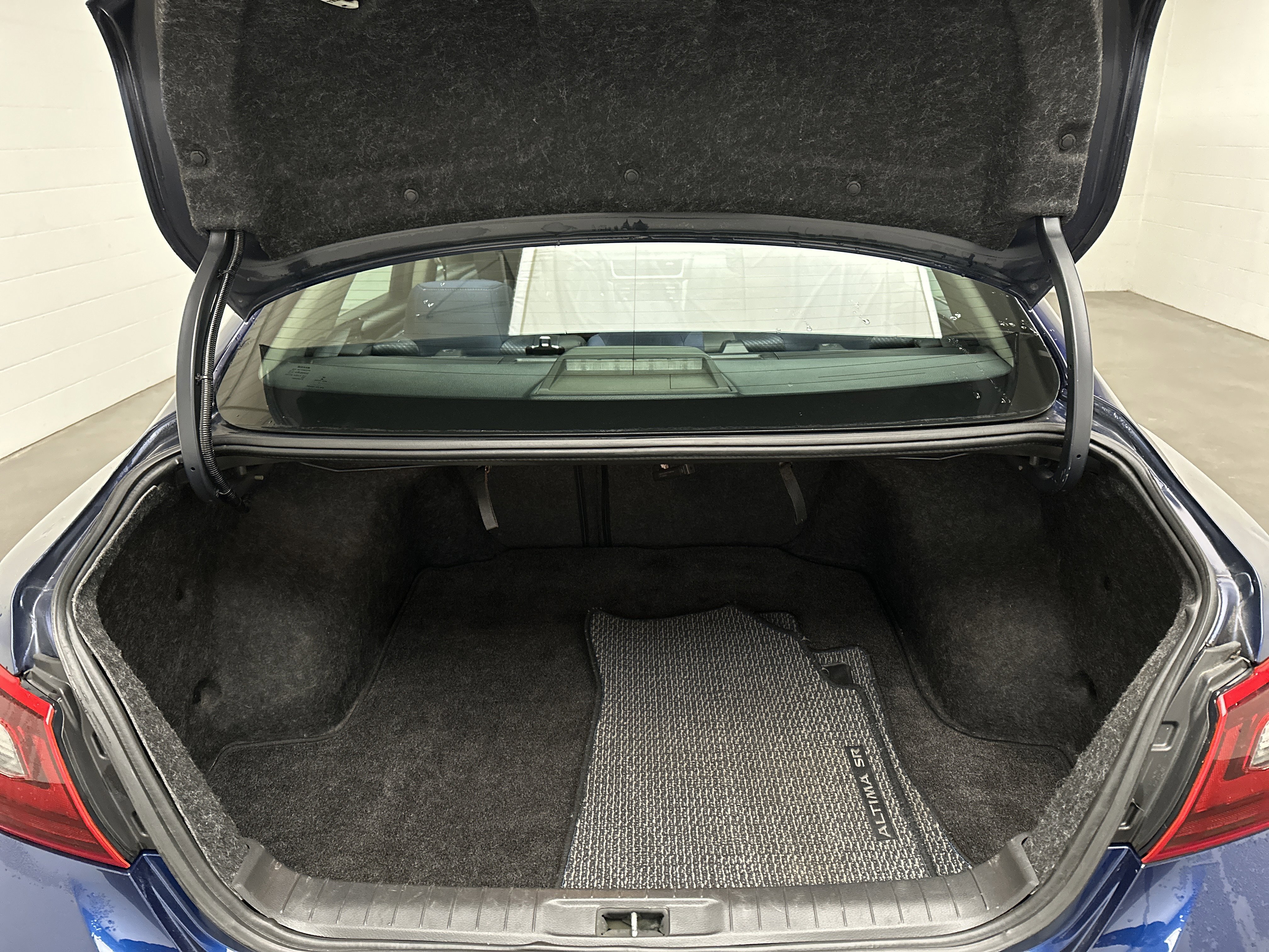 Used 2018 Nissan Altima 2.5 SR image 12