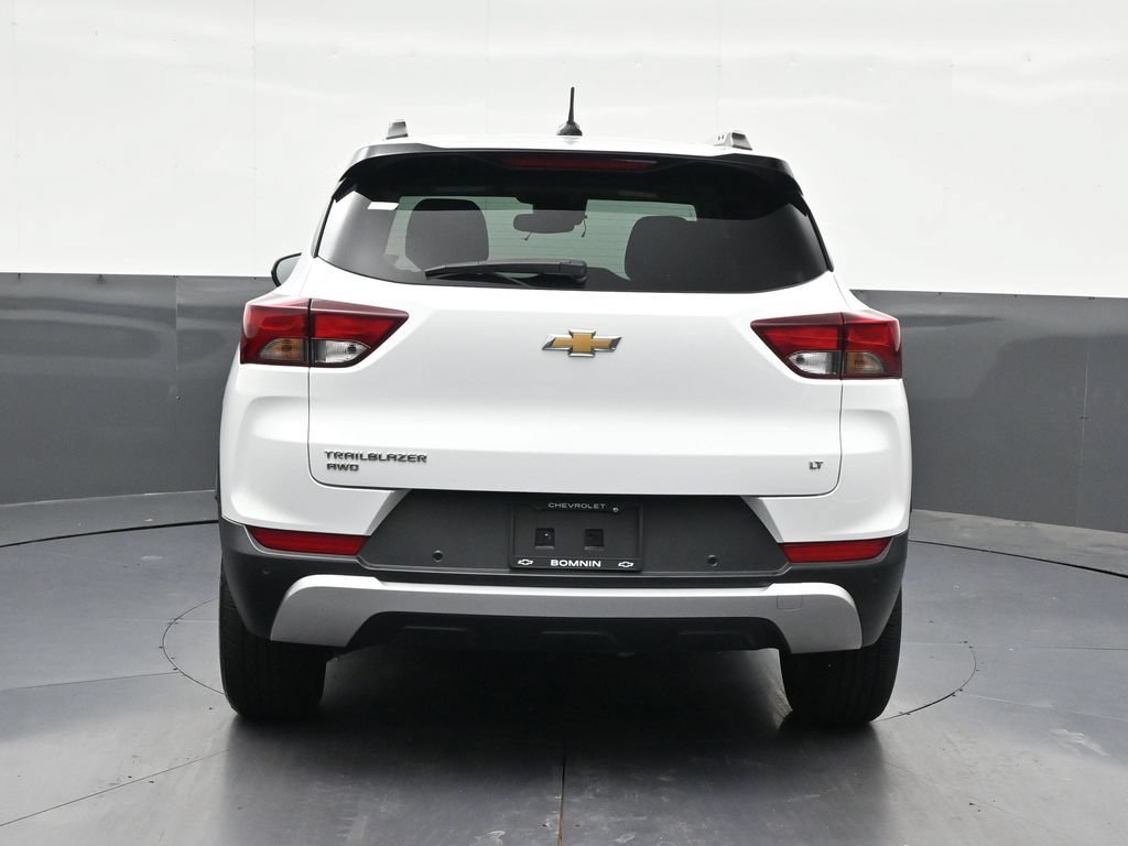 Used 2023 Chevrolet TrailBlazer LT w/ Convenience Package AWD/4WD image 4