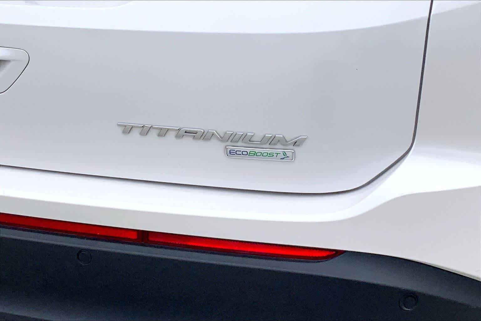 Used 2017 Ford Edge Titanium w/ Technology Package FWD image 52