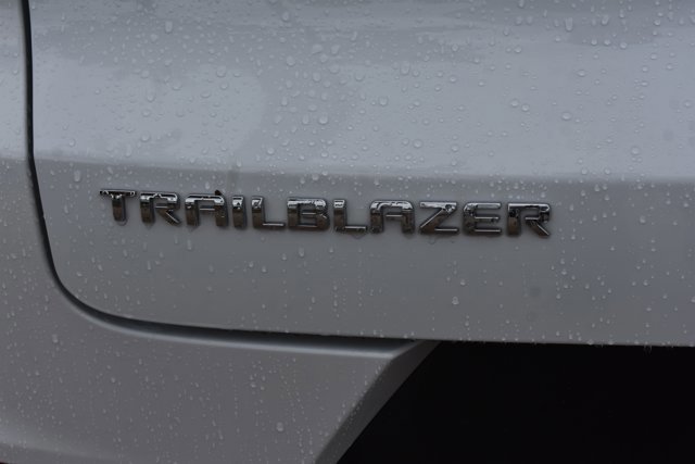 Used 2025 Chevrolet TrailBlazer LT image 7