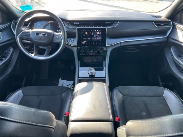 Used 2024 Jeep Grand Cherokee Altitude image 10
