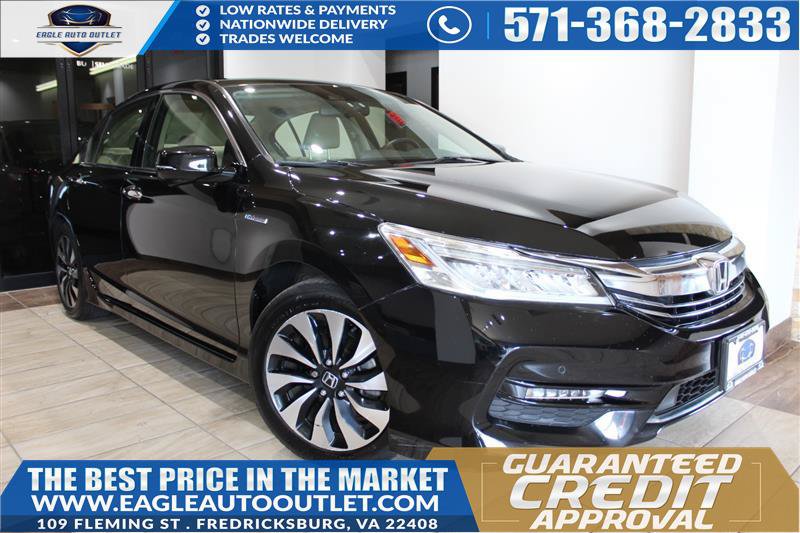 Used 2017 Honda Accord Touring image 1
