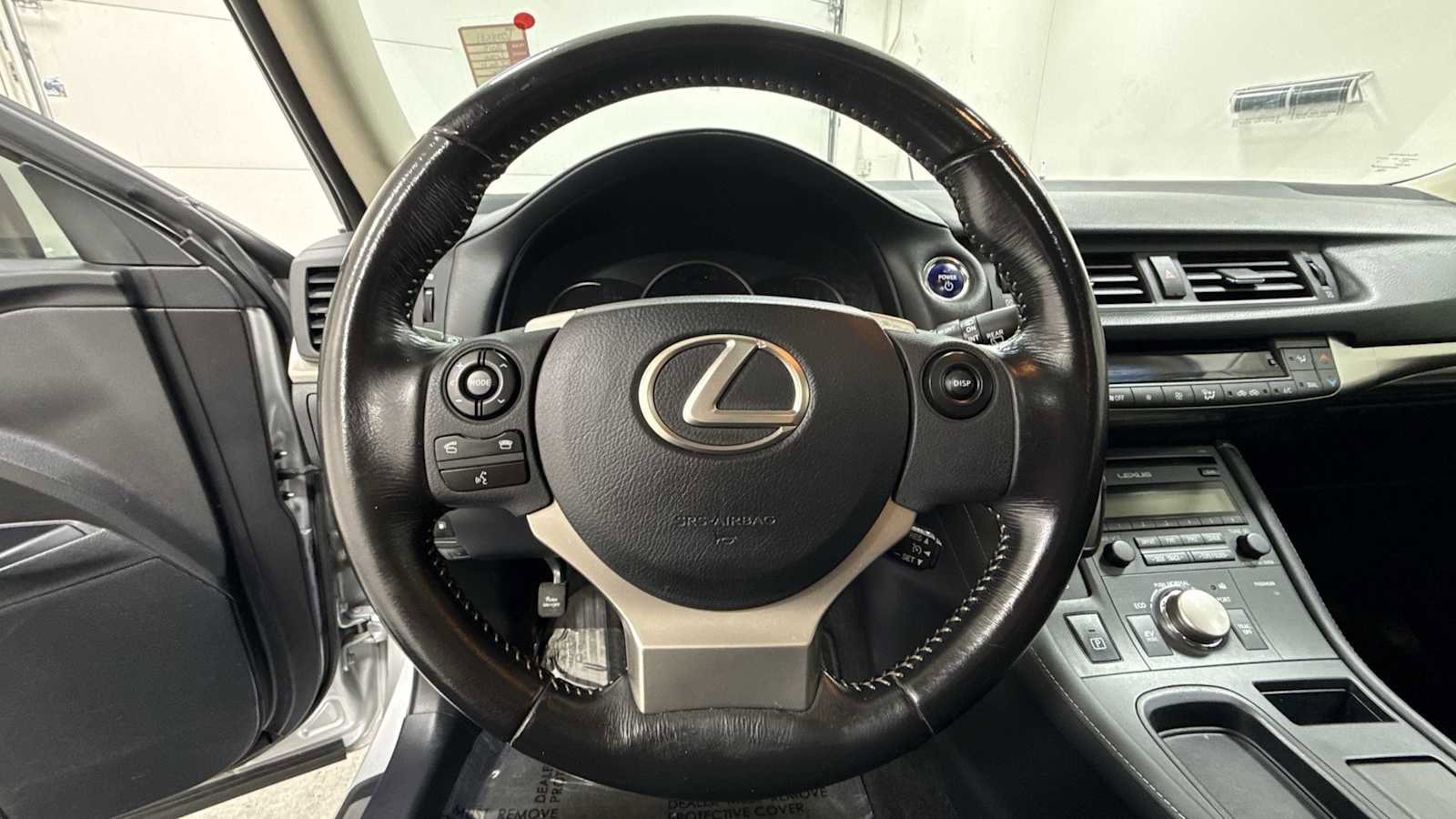Used 2015 Lexus CT 200h image 16