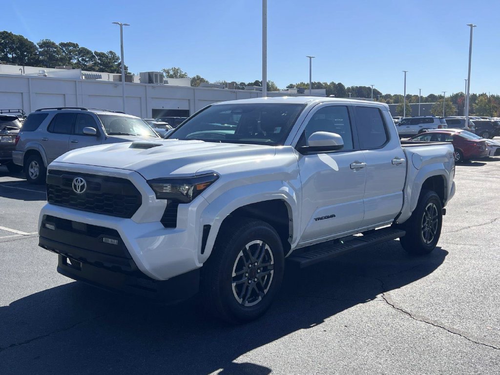 Used 2025 Toyota Tacoma TRD Sport RWD image 5