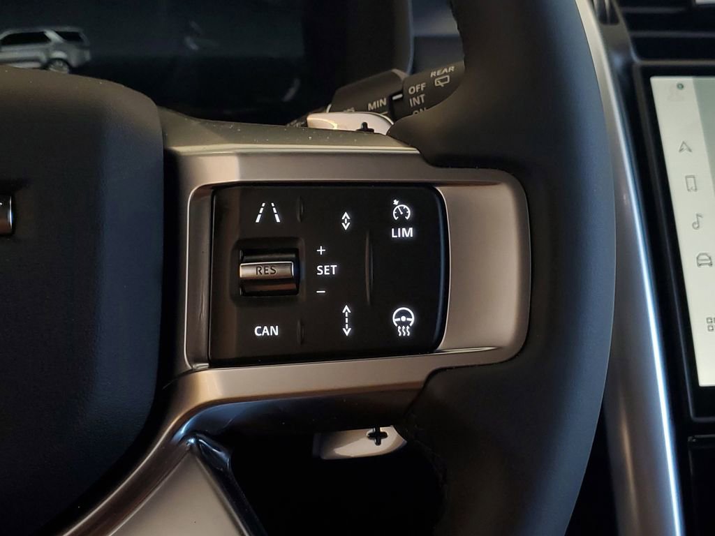 New 2026 Land Rover Discovery Limited Edition image 17