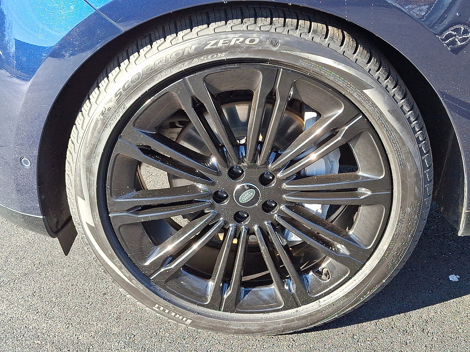 Used 2023 Land Rover Range Rover SE image 9