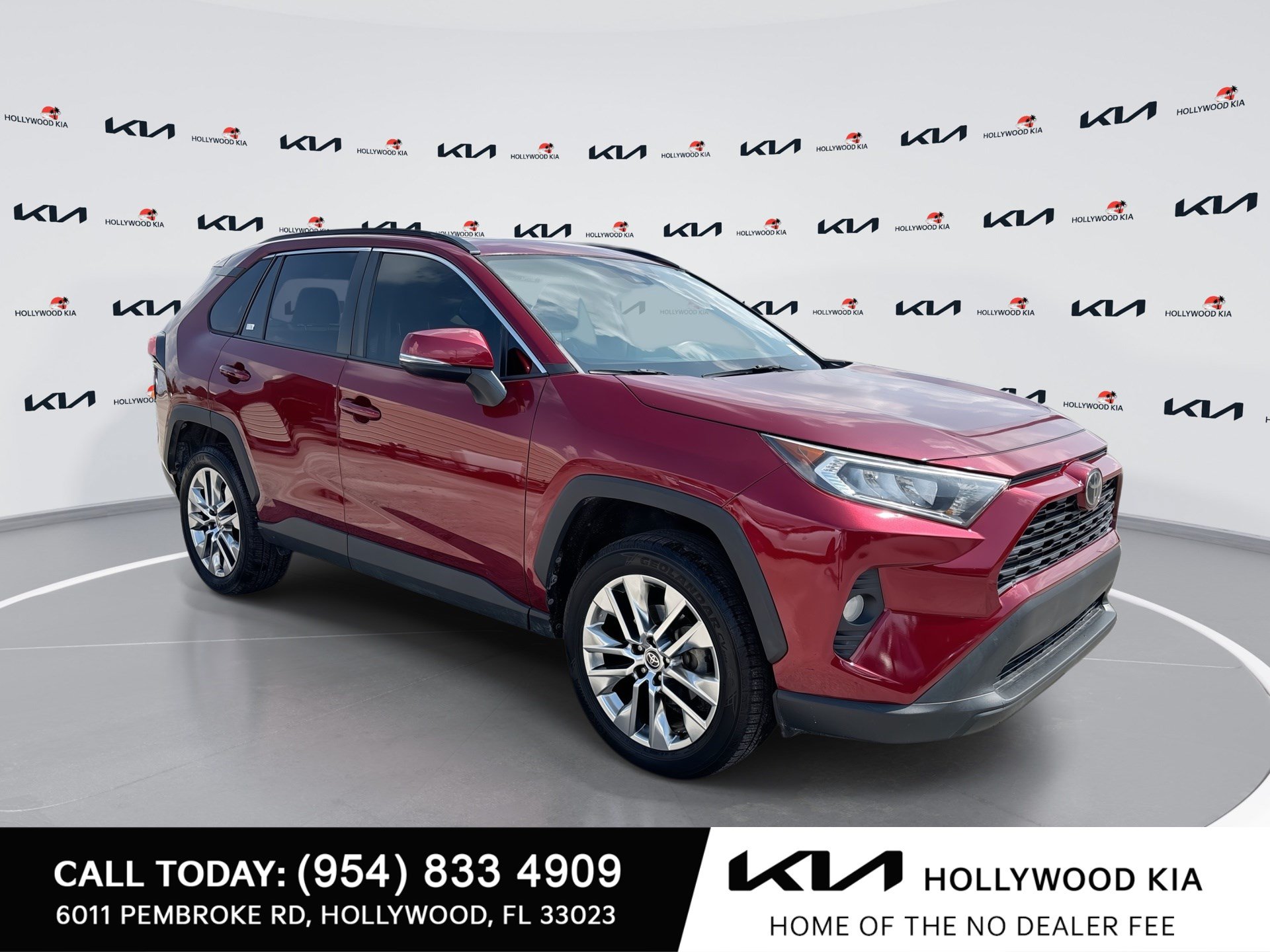 Used 2021 Toyota RAV4 XLE Premium FWD image 1