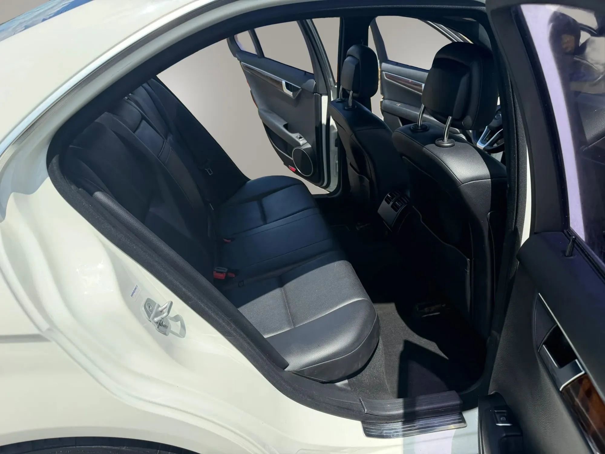 Used 2012 Mercedes-Benz C 250 Sedan image 15