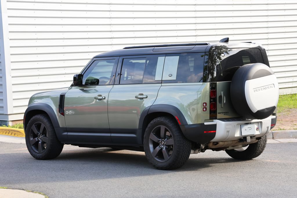 Used 2020 Land Rover Defender 110 HSE AWD/4WD image 2
