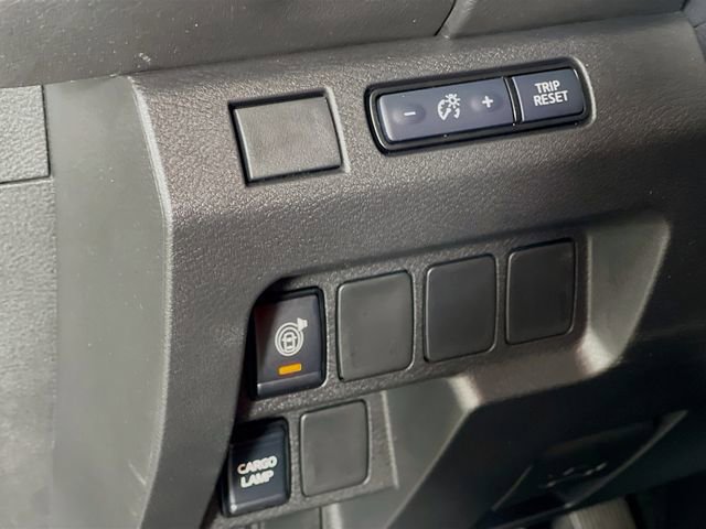 Used 2025 Nissan Frontier SV RWD image 11