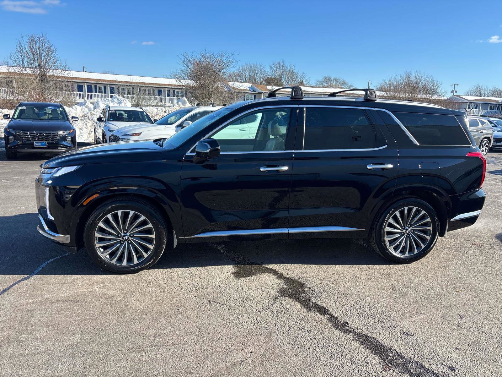 Used 2025 Hyundai Palisade Calligraphy AWD/4WD image 2