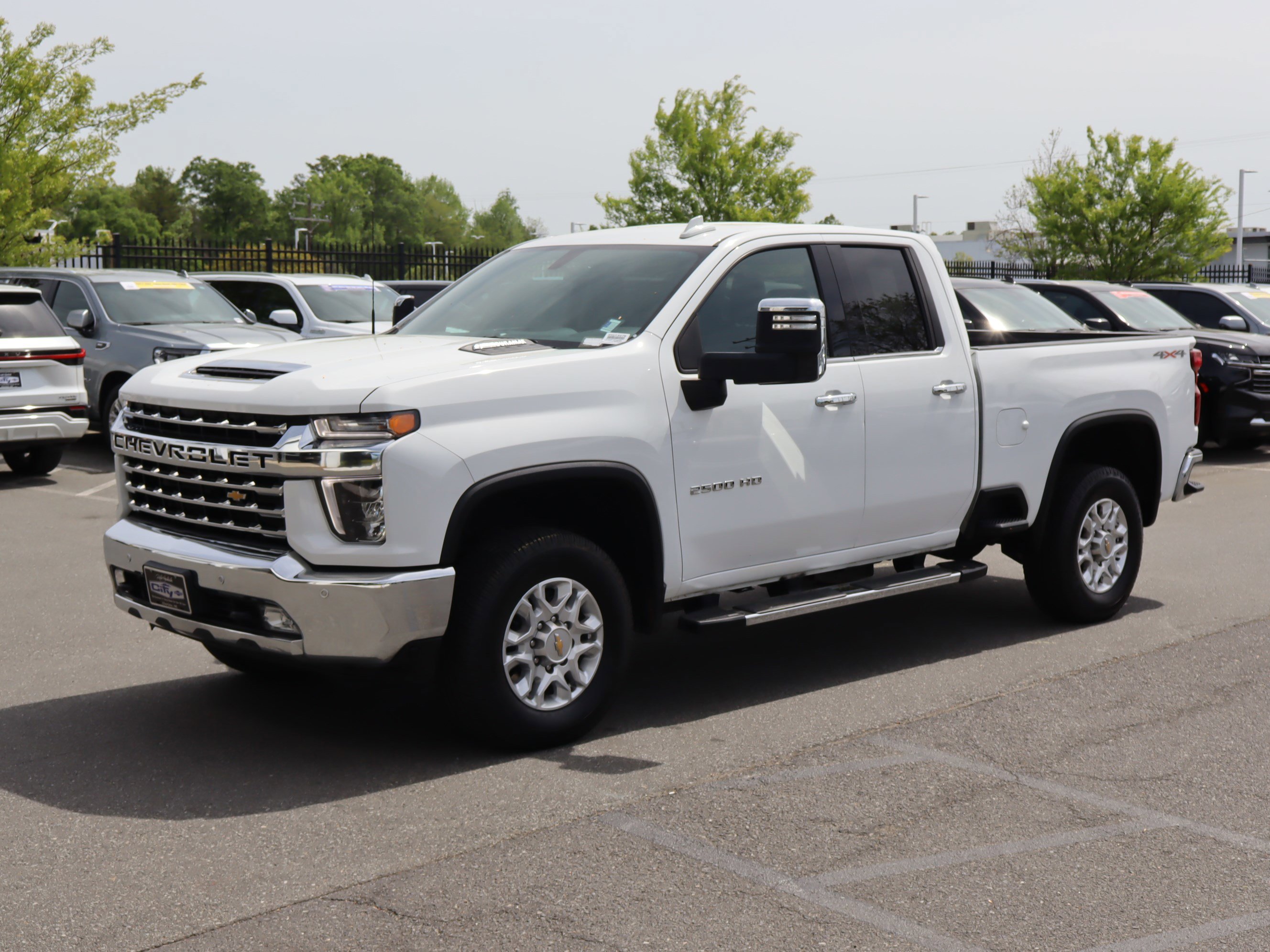 Used 2022 Chevrolet Silverado 2500 LTZ w/ Safety Package AWD/4WD image 5