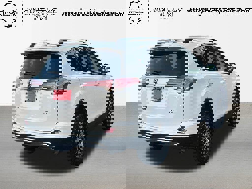 Used 2018 Toyota RAV4 XLE image 5