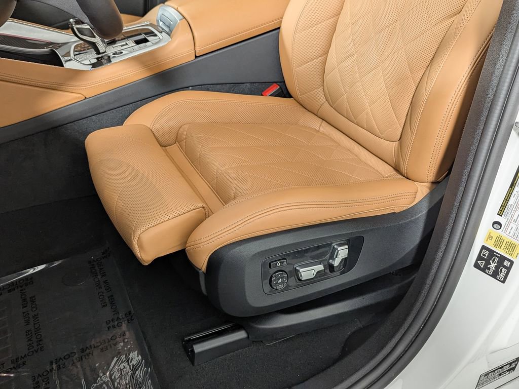 Certified 2023 BMW X6 M50i w/ Executive Package AWD/4WD image 23