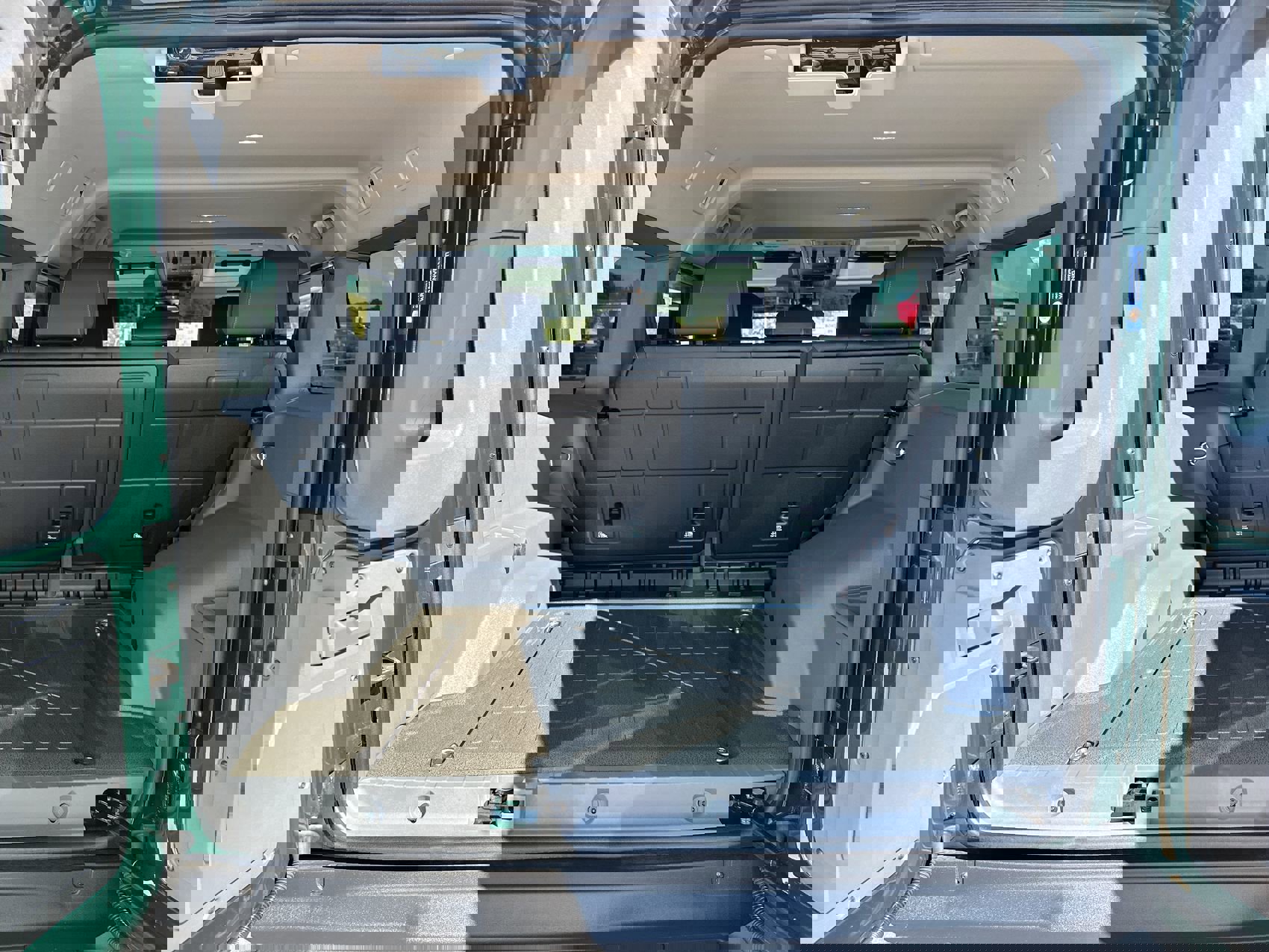 Used 2024 INEOS Grenadier Fieldmaster Edition image 25