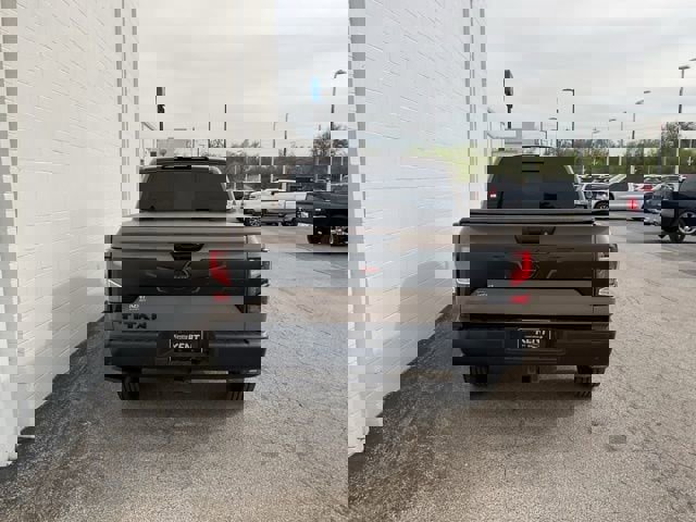 Used 2021 Nissan Titan PRO-4X w/ Pro-4x Convenience Package image 7