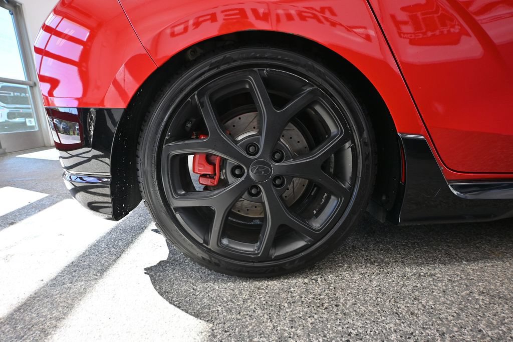 Used 2020 Hyundai Veloster N FWD image 13