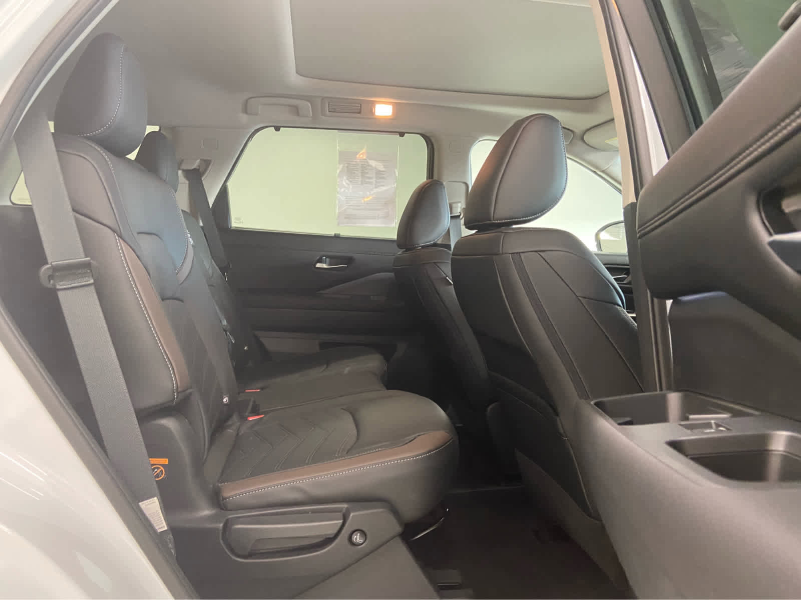 Used 2025 Nissan Pathfinder Platinum w/ Cargo Package image 14