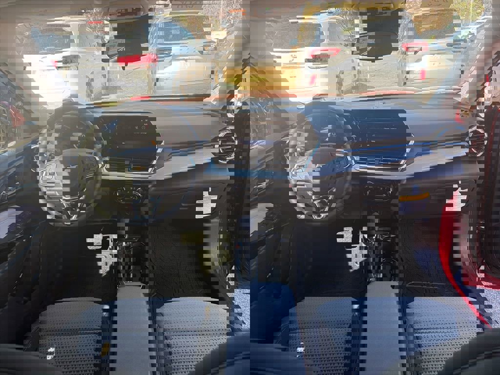 New 2026 Chevrolet Trax LT w/ Driver Confidence Package image 15