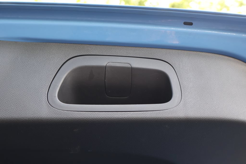Certified 2024 Chevrolet Trax RS w/ Sunroof Package FWD image 49