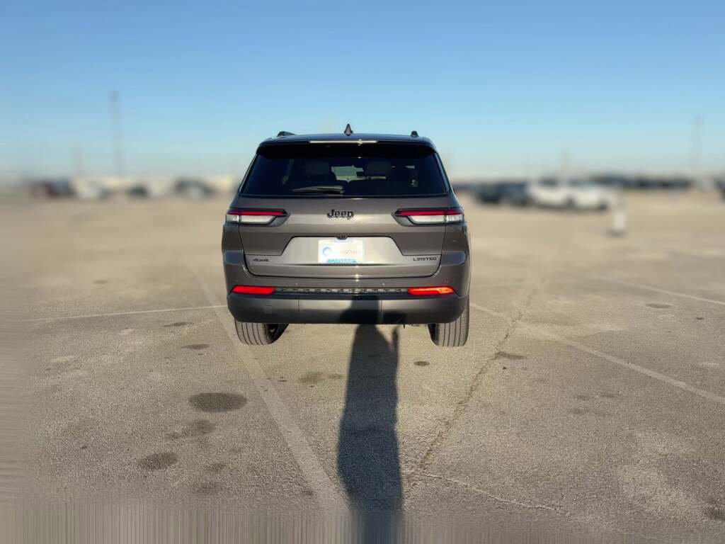 New 2025 Jeep Grand Cherokee L Limited image 10