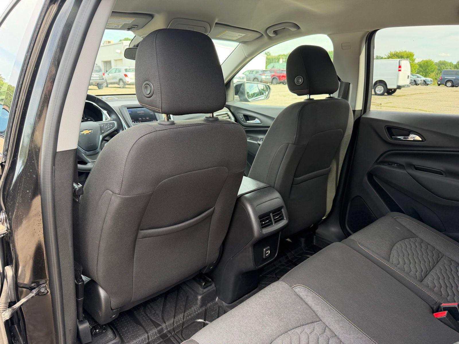 Used 2020 Chevrolet Equinox LT w/ Driver Convenience Package AWD/4WD image 30