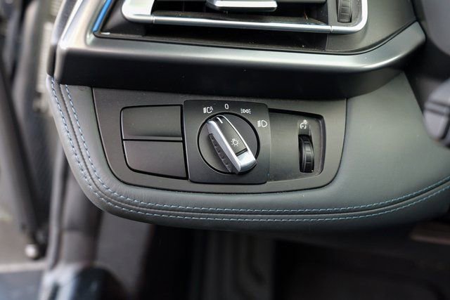 Used 2016 BMW i8 image 33