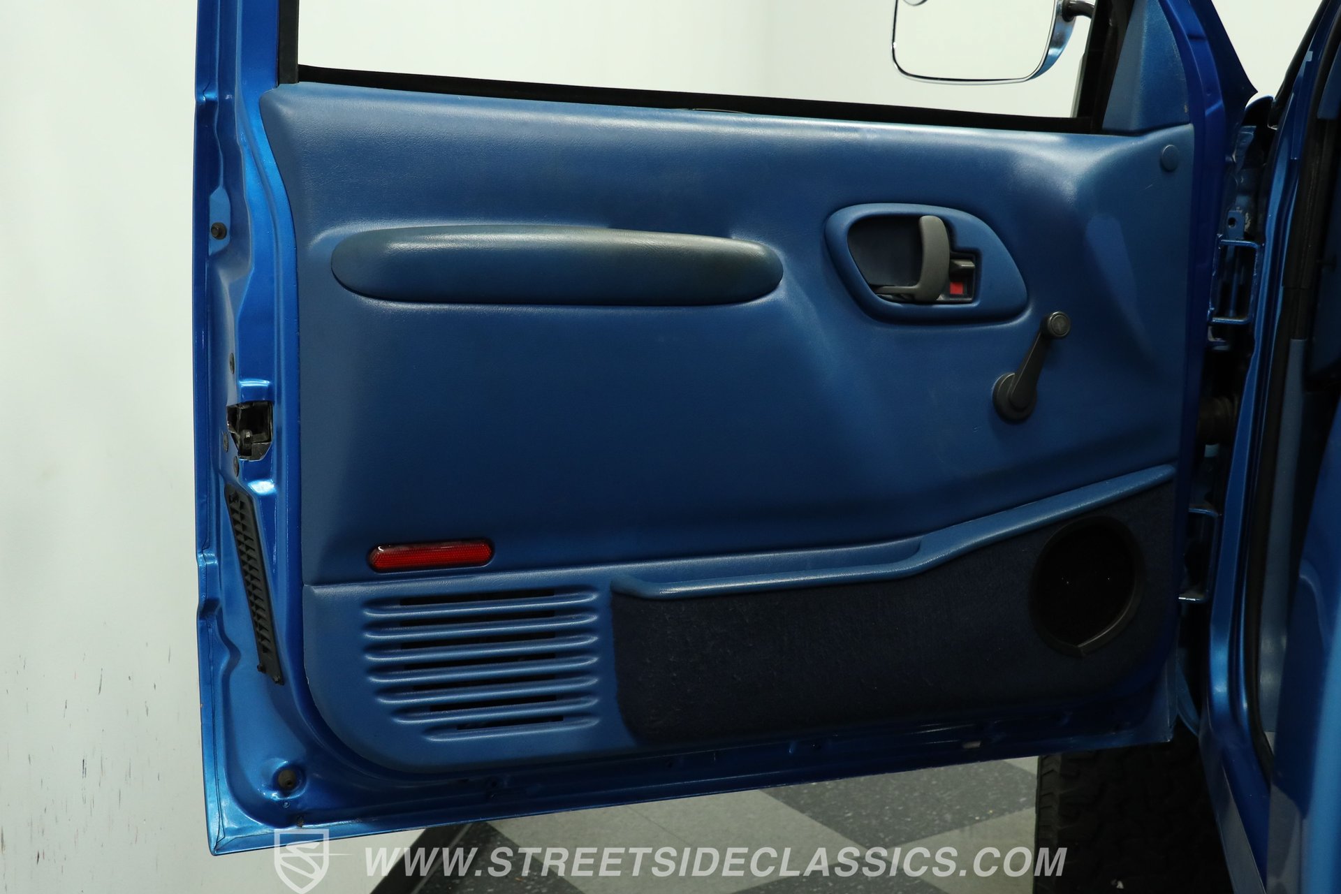 Used 1988 Chevrolet Silverado 1500 4x4 Regular Cab image 33