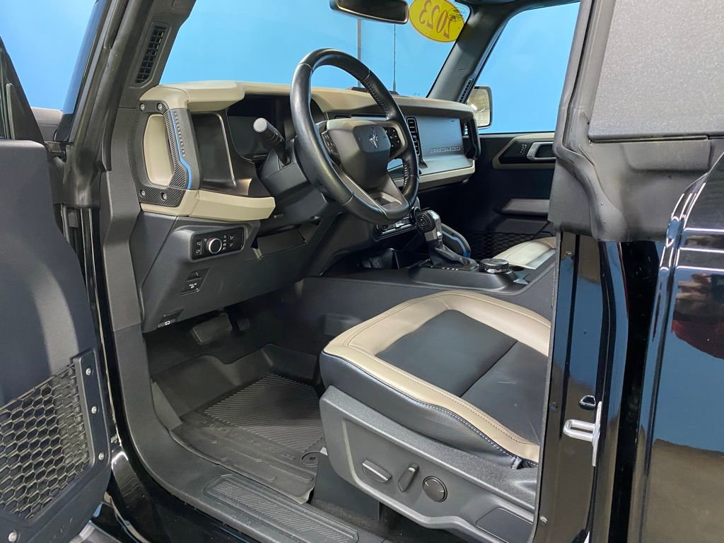 Used 2023 Ford Bronco Wildtrak image 14