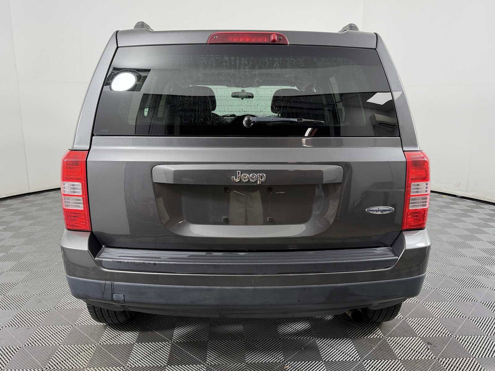 Used 2014 Jeep Patriot High Altitude image 4