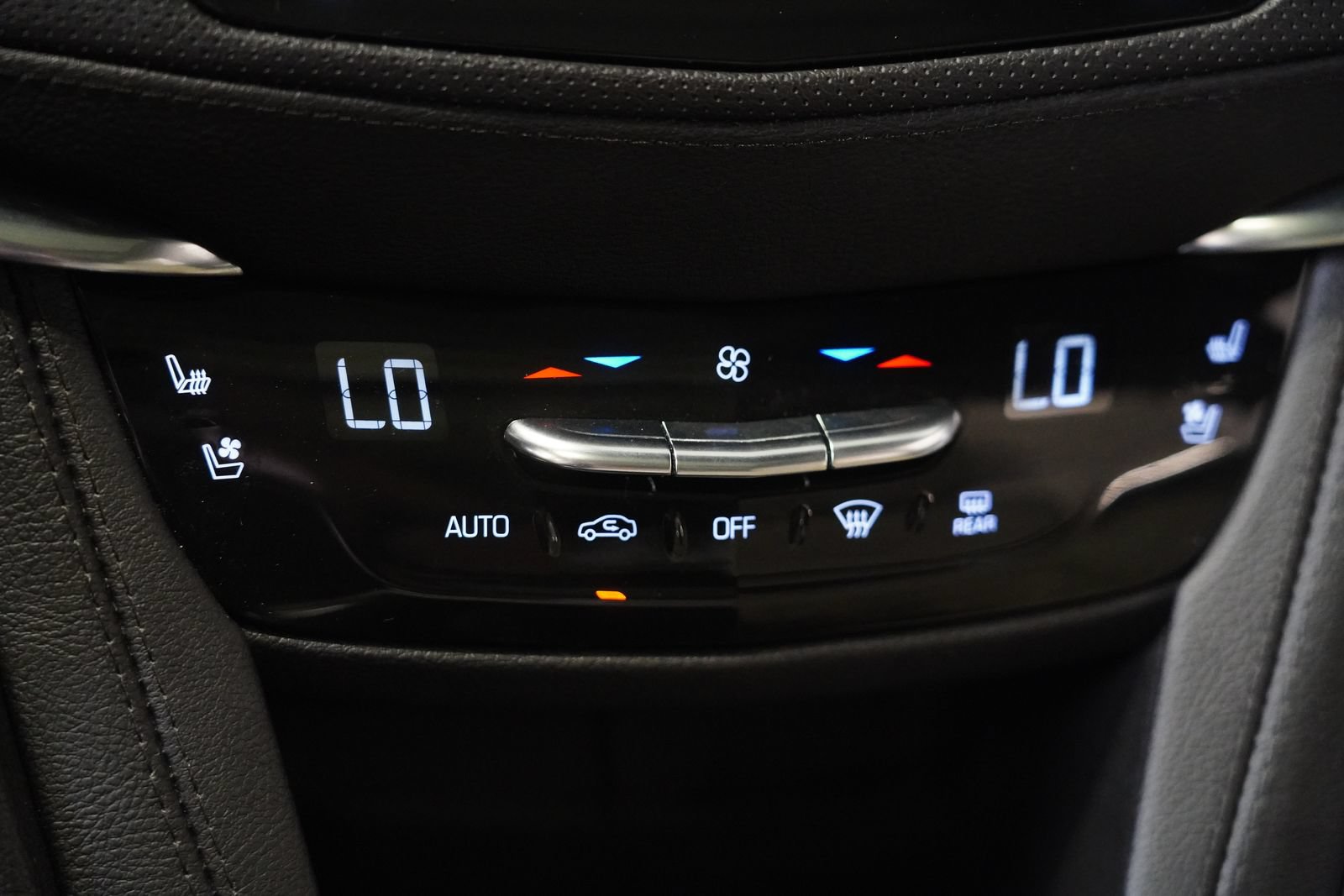 Used 2023 Cadillac XT5 Sportv w/ Technology Package AWD/4WD image 24