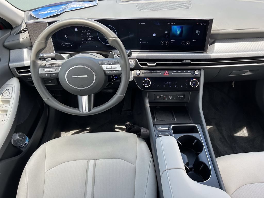 Certified 2024 Hyundai Sonata SEL w/ Convenience Package FWD image 16