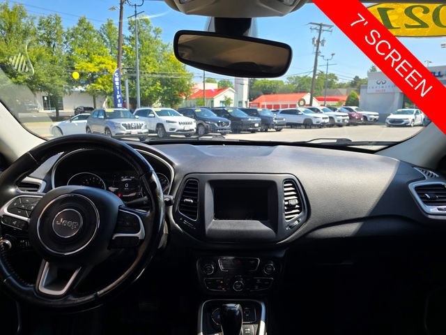 Used 2021 Jeep Compass Latitude w/ Mopar Graphics Package AWD/4WD image 3