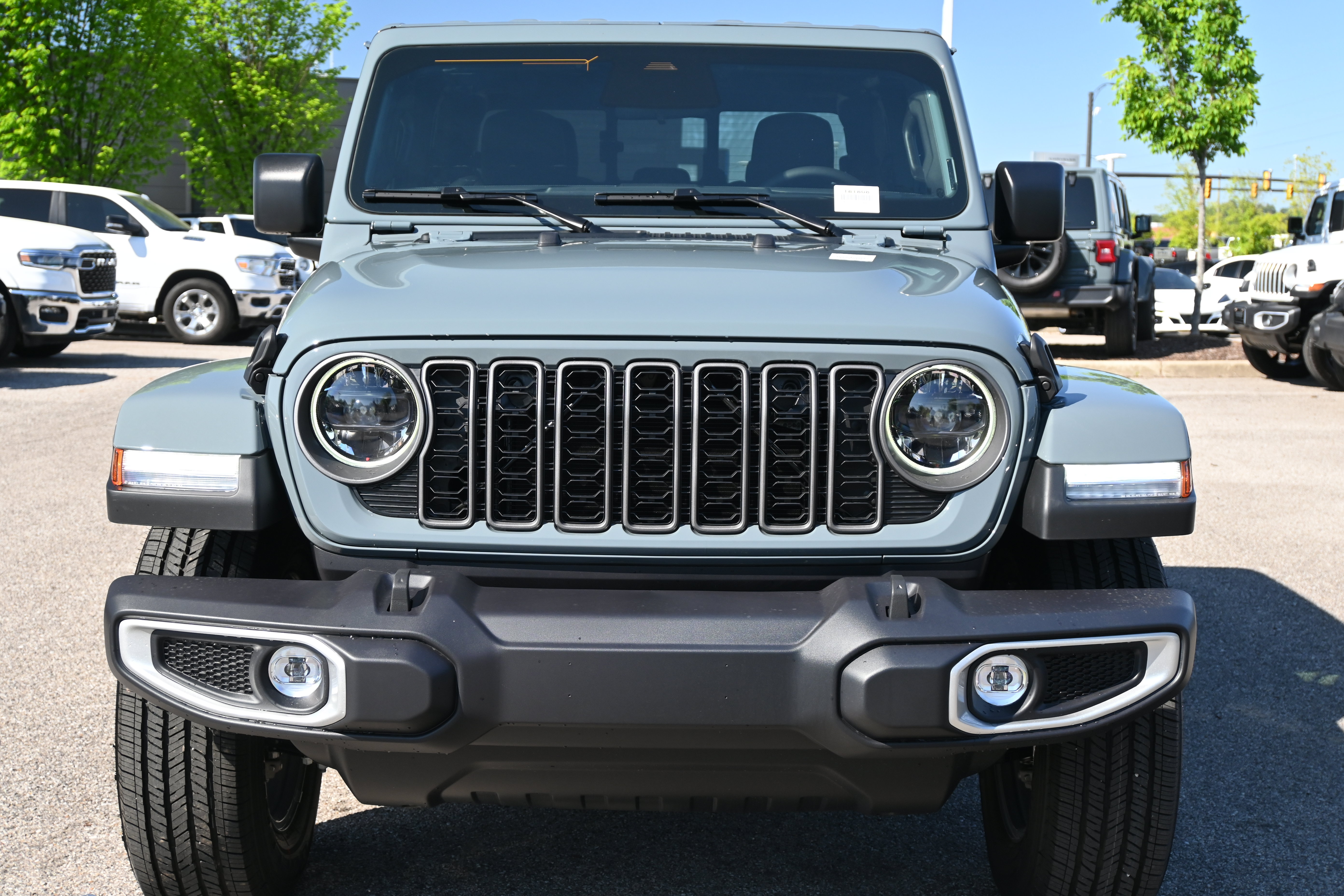 New 2026 Jeep Gladiator Sport AWD/4WD image 3