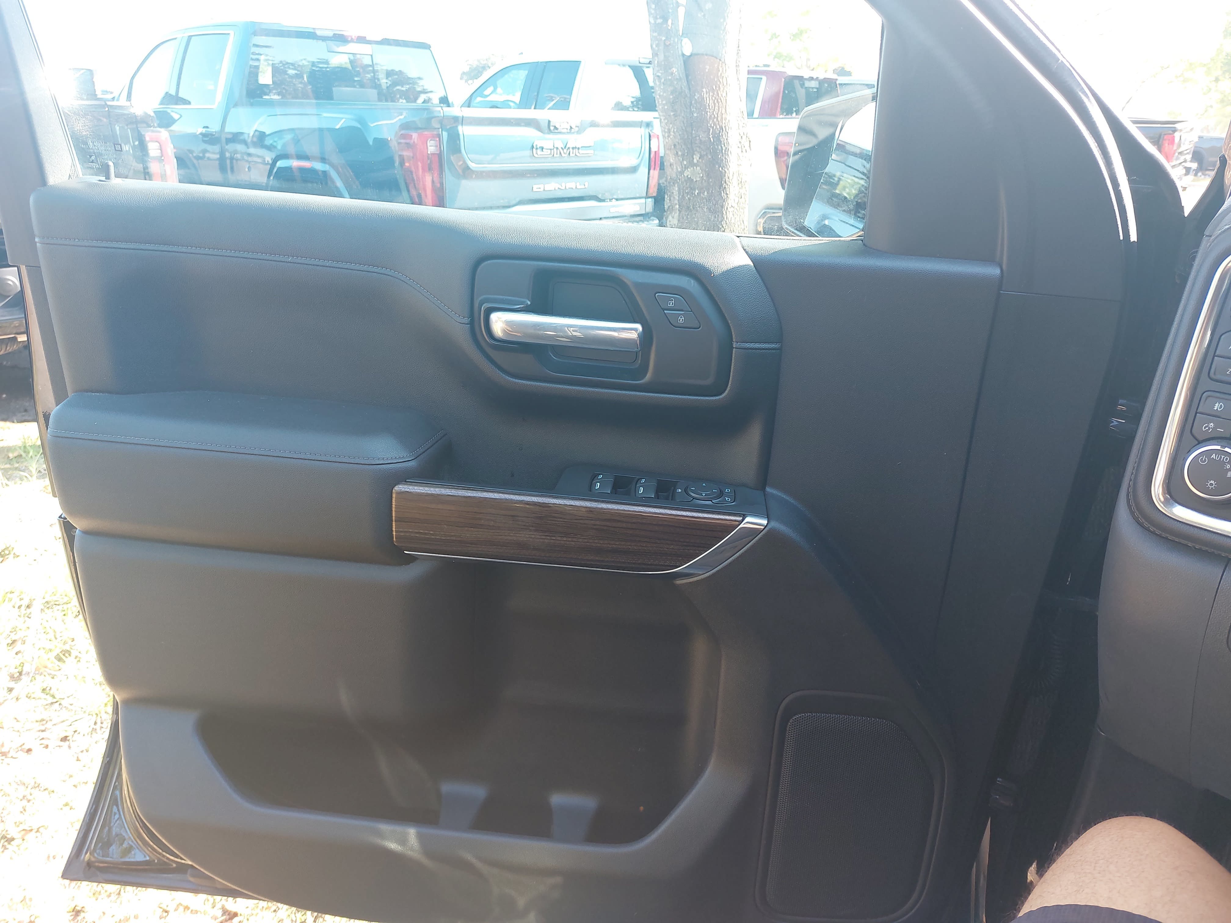 Used 2021 Chevrolet Silverado 1500 RST AWD/4WD image 25