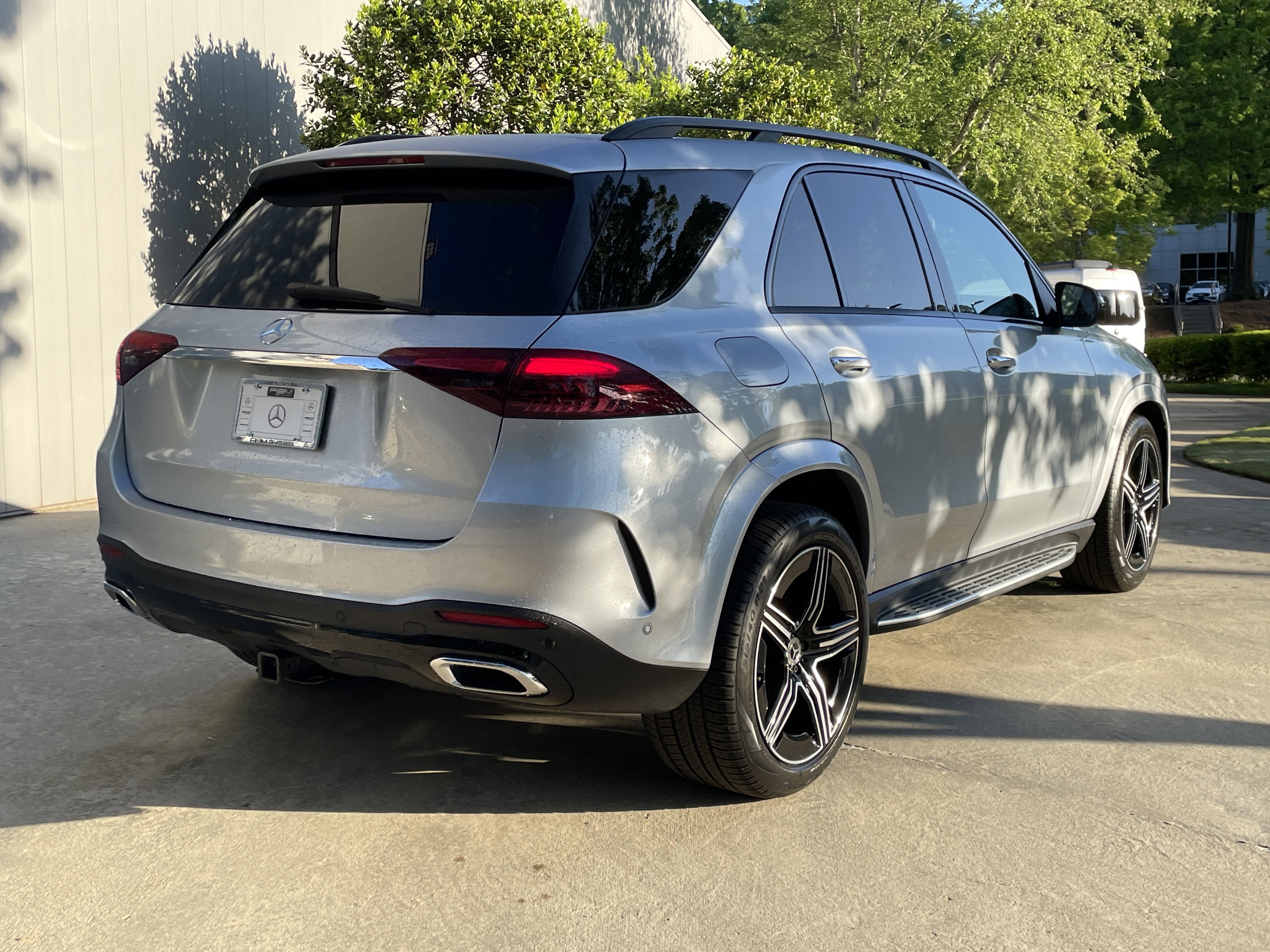 Certified 2025 Mercedes-Benz GLE 450e 4MATIC image 6