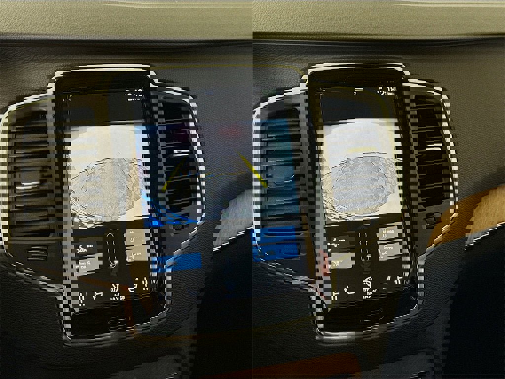 Used 2022 Volvo XC90 T8 Inscription Expression w/ Protection Package Premier image 8