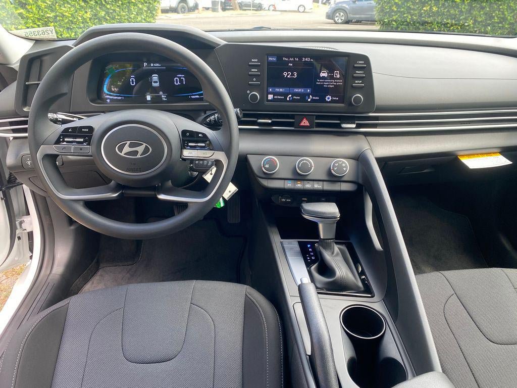 New 2026 Hyundai Elantra SE FWD image 29