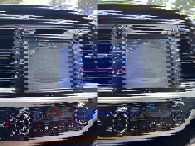 Used 2015 Toyota Highlander XLE image 8